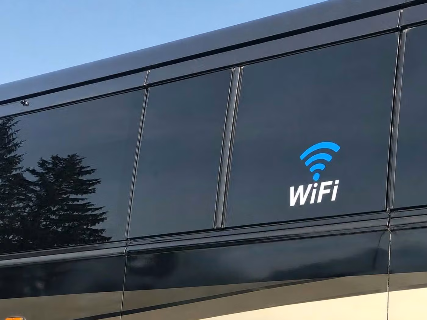 ankeny 15 passenger minibus wifi
