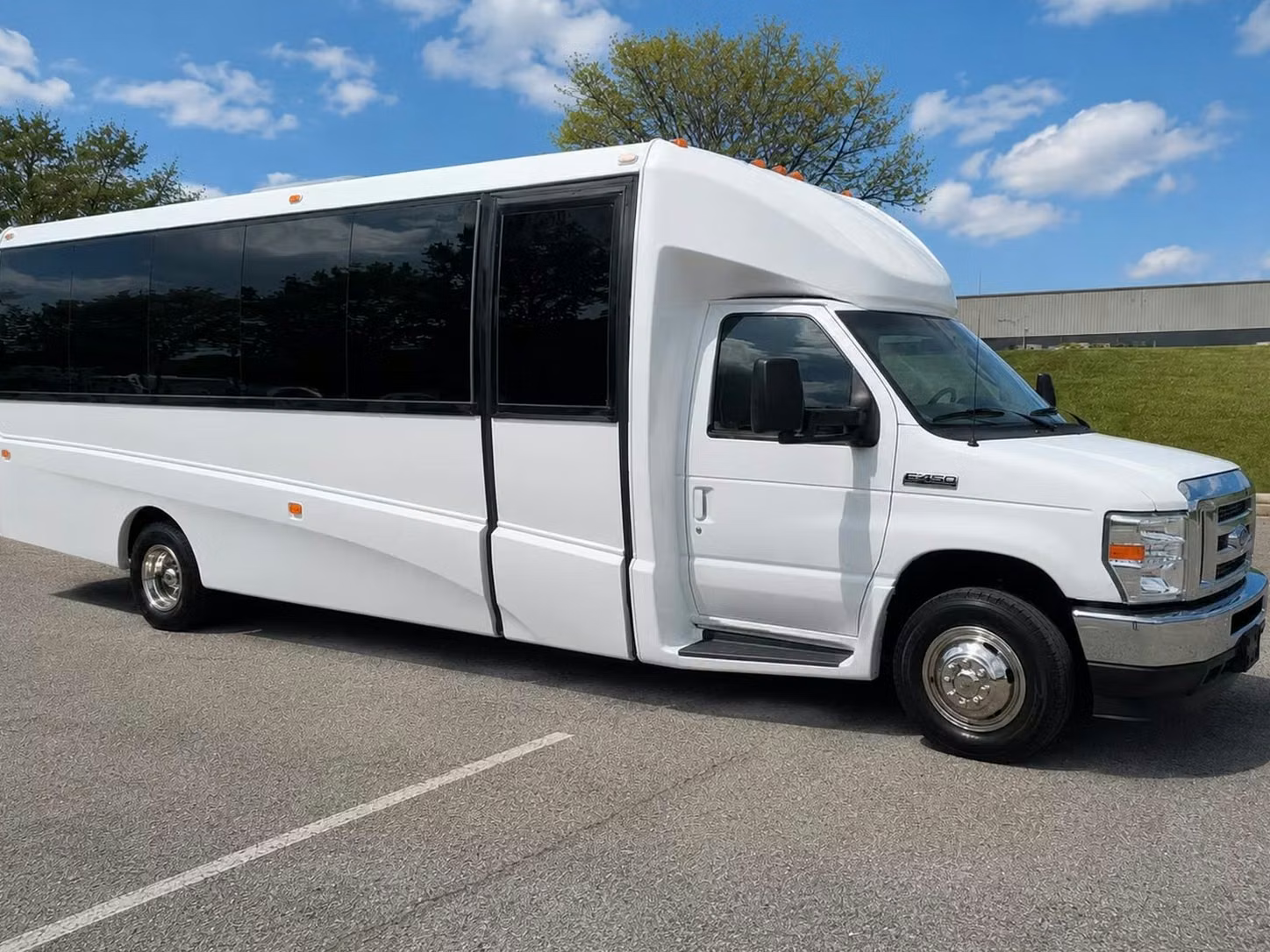 ankeny 20 passenger minibus rental