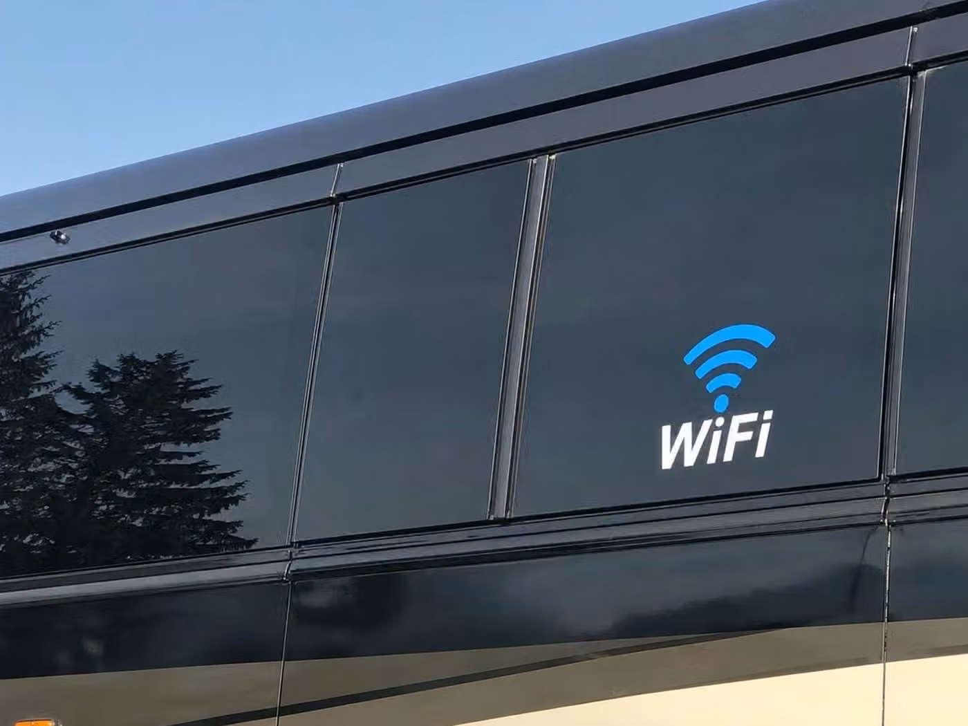 ankeny 20 passenger minibus wifi