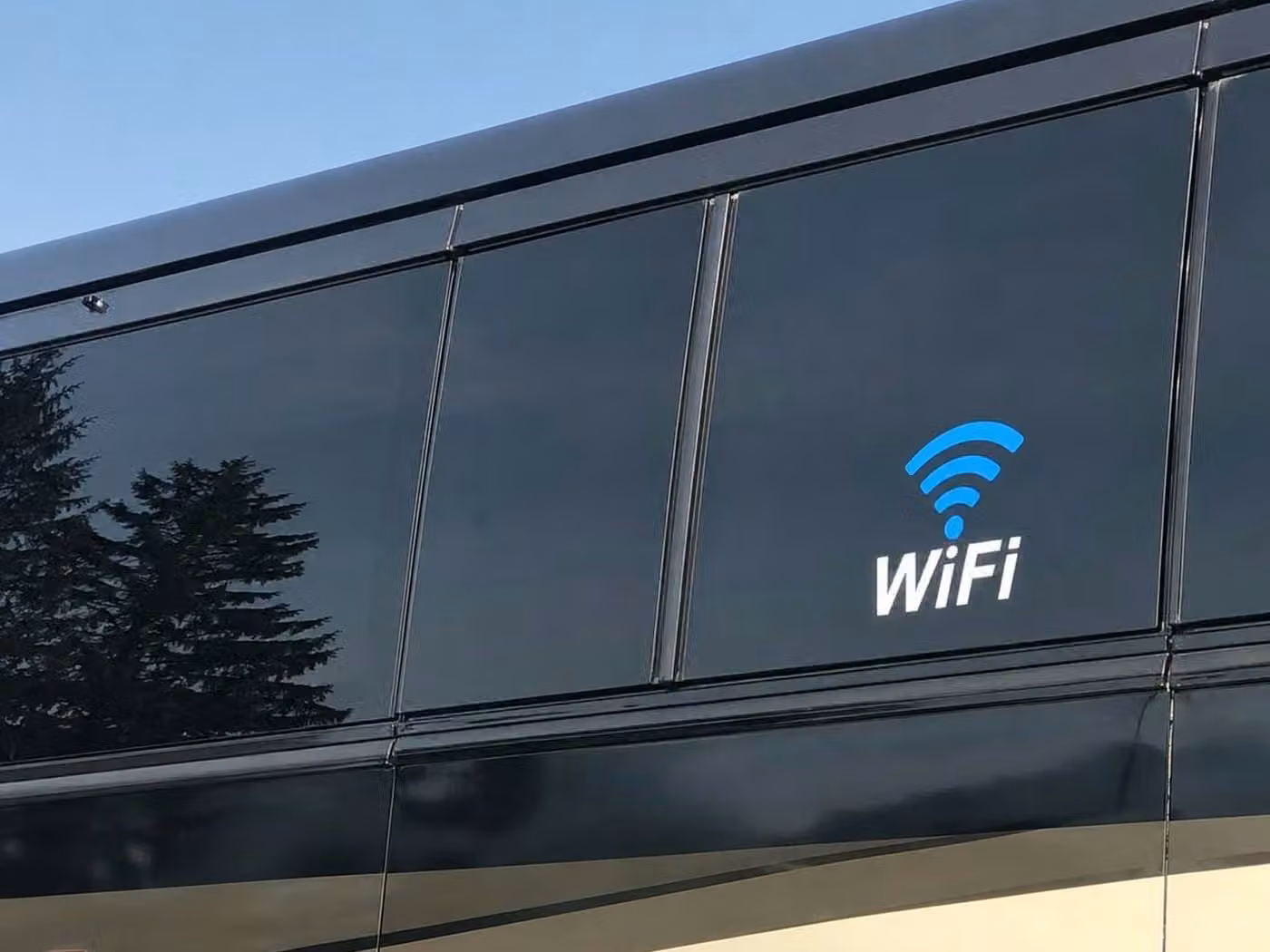 ankeny 25 passenger minibus wifi