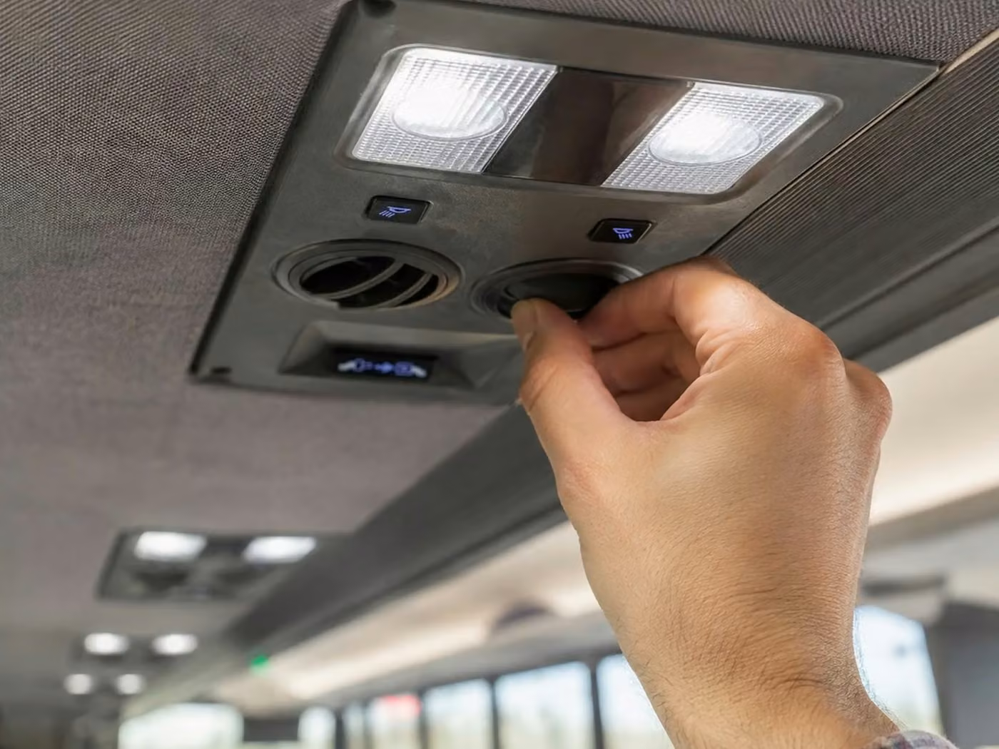 ankeny 28 passenger minibus air conditioning