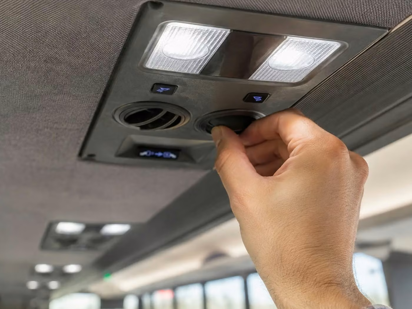 ankeny 30 passenger minibus air conditioning