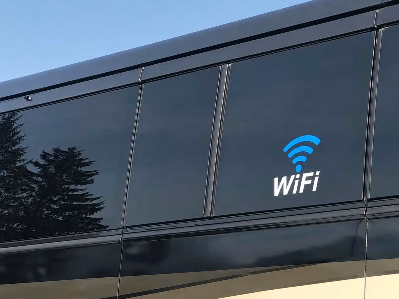 ankeny 30 passenger minibus wifi